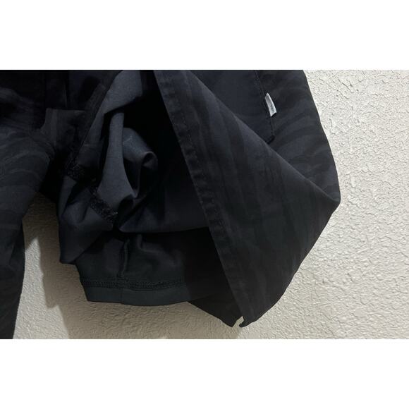 Vuori Men's Short Size S - Picture 3 of 3